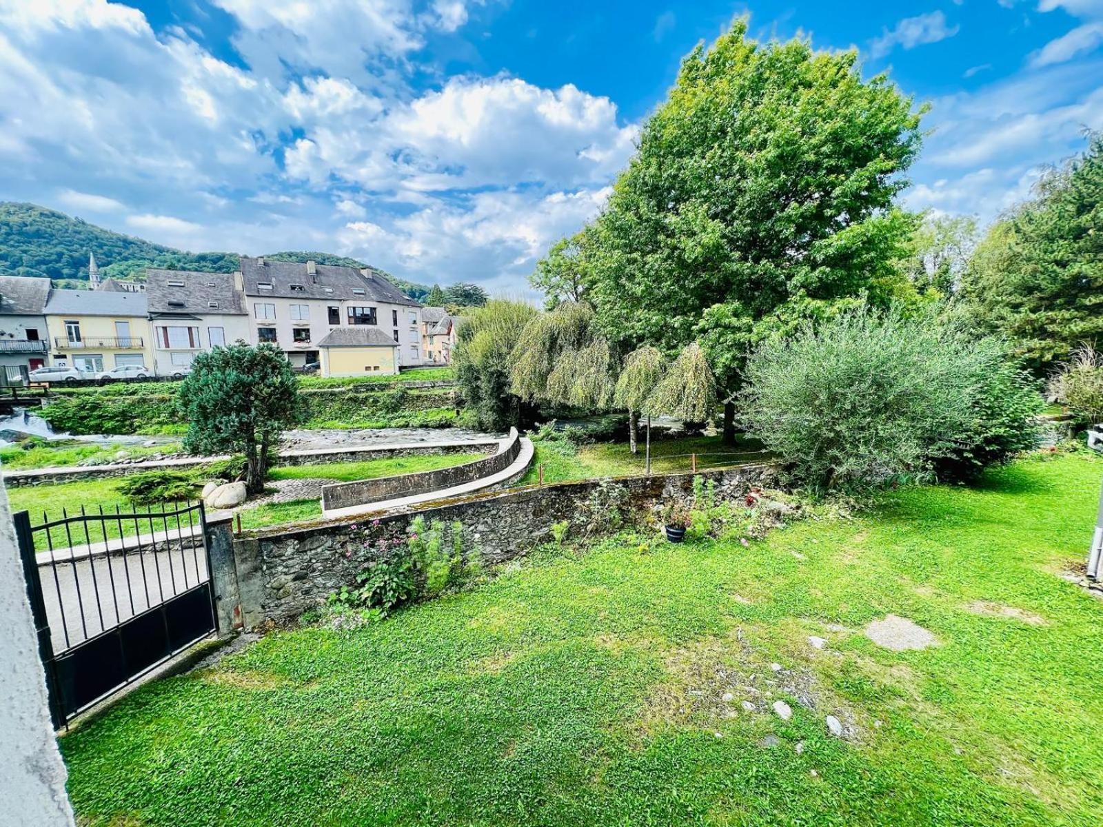 Le Reflet Des Pyrenees Apartment Bagneres-de-Bigorre Exterior photo